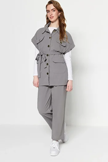 Trendyol Modest Szürke arany gombos mellény-nadrág kötött öltöny TCTAW22US0062