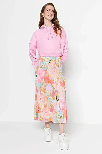 Trendyol Modest Multicolored Floral Patterned Pleated Woven Skirt with Elastic Waist TCTSS23EE00018
