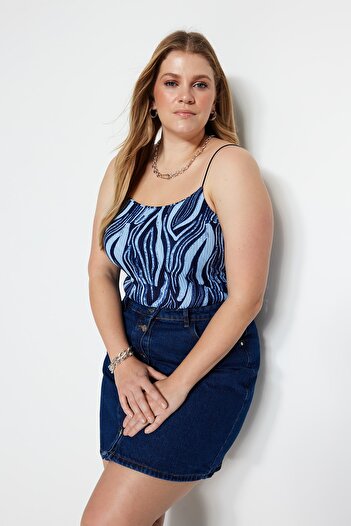 Trendyol Curve Blue Straps Patterned Knitted Crop Plus Size Blouse Tbbss23Af00010