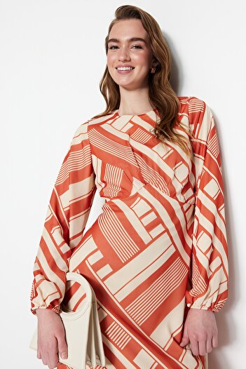 Trendyol Modest Πορτοκαλί φόρεμα από υφαντό σιφόν με γεωμετρικό σχέδιο TCTSS23EB00063