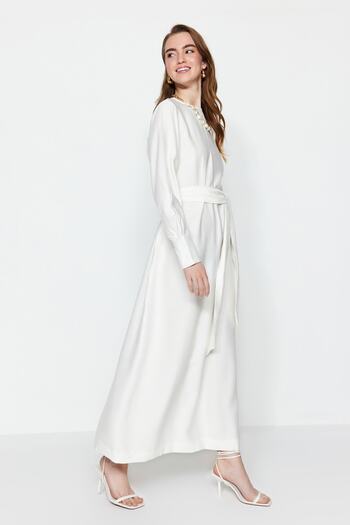 Trendyol Modest Λινό ανάγλυφο - Λευκό φόρεμα με φερμουάρ και φύλλο TCTSS23EB00219
