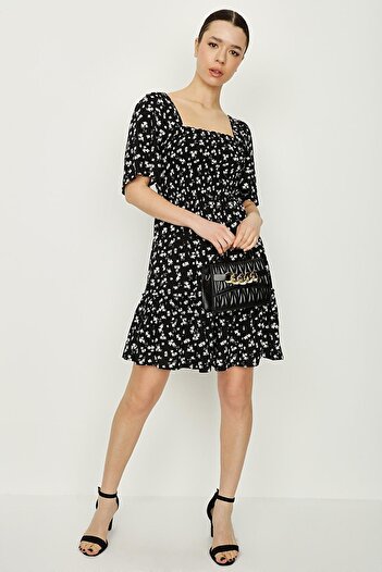 Select Moda Women's Black Floral Patterned Pentagonal Collar Back Detailed Dress