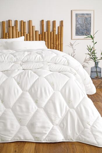 Yataş Nuevo Bamboo King Size Quilt 300 Gr/M2 - White