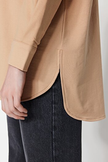 Trendyol Modest Pletená tunika s velbloudím límcem na zip TCTSS23UK00091