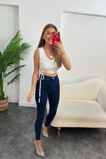 Livik Blugi de damă în lycra cu talie înaltă, albastru închis, fără decolorare, cu efect de adunare, blugi skinny