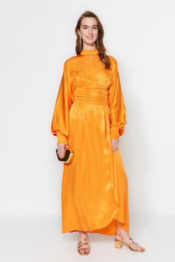 Trendyol Modest Πορτοκαλί ντραπέ μανίκια με μπαλόνι μέσης με μοτίβο βραδινό φόρεμα TCTSS23DB00017