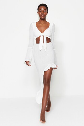 Trendyol Collection White Body-Fitting Woven Ruffled Blouse Skirt Beach Suit Tbess23Au00040