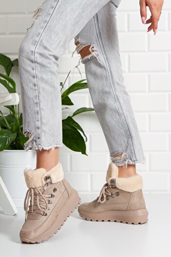 Aleza Shoes Kancalı Kürklü Süet Bej Kadın Bot