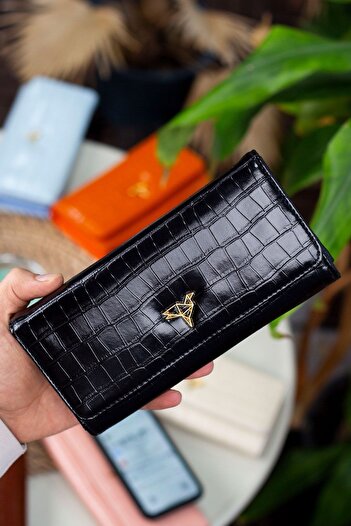 Garbalia Lady Technological Leather Crocodile Pattern Stylish Black Women's Wallet with Ample Card Holder and Coin Compartment