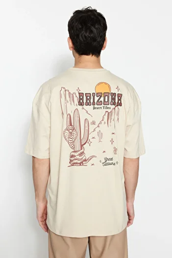 Trendyol Collection Bavlněné tričko Arizona City s béžovým potiskem - TMNSS23TS00164