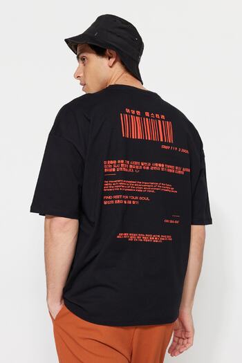 Trendyol Collection Μαύρο υπερμεγέθη βαμβακερό μπλουζάκι με στάμπα Far East - TMNSS23TS00159