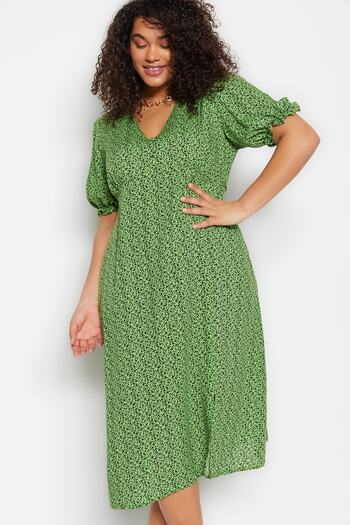 Trendyol Curve Green Animal Pattern Woven Slit Dress TBBSS23AH00092