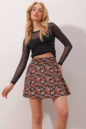 Trend Alaçatı Stili Women's Mix Elastic Waist Crinkle Woven Patterned Skirt with Shorts ALC-X9900