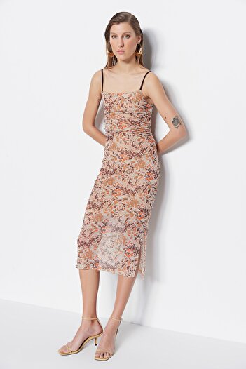 Trendyol Collection Καφέ λουράκι με τετράγωνο λαιμό Τούλι μίντι ελαστικό πλεκτό φόρεμα TWOSS22EL00726