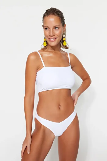 Trendyol Collection White V-Cut Textured Normal Leg Bikini Bottom TBESS22BA0121