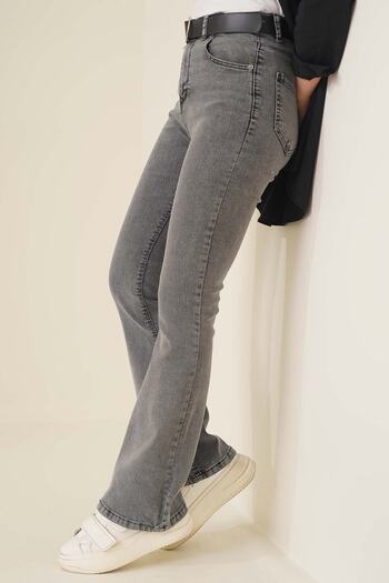 Trn JNS Tanya Smoked Snow Wash Spaghetti Leg Lycra Flare Jeans Jeans Collector