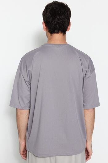 Trendyol Collection Μπλουζάκι με κοντό μανίκι σε γκρι Oversize λαιμόκοψη - TMNSS22TS0317