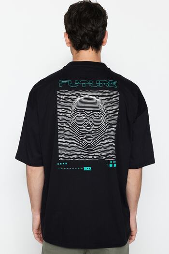 Trendyol Collection Nadýchané černé tričko s potiskem – Tmnss23Ts00171