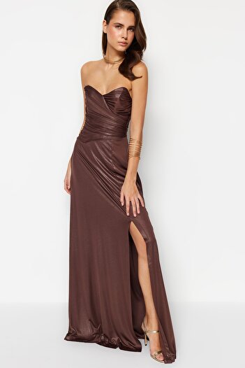 Trendyol Collection Μπρονζέ μακρύ βραδινό φόρεμα σε A-cut με αστραφτερή λεπτομέρεια κορσέ - TPRSS23AE00119
