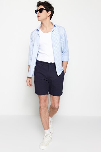 Trendyol Collection Námořnické modré šortky Regular Fit - TMNSS23SR00073