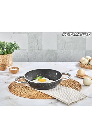 Kahramanlar No. 18 Stone Sahan Black