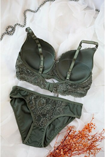 PRAG Padded Lace Bra and Lacy Panty Set