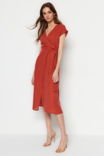 Trendyol Collection Μίντι υφαντό φόρεμα με κανέλα με διπλό στήθος TWOSS23EL01542