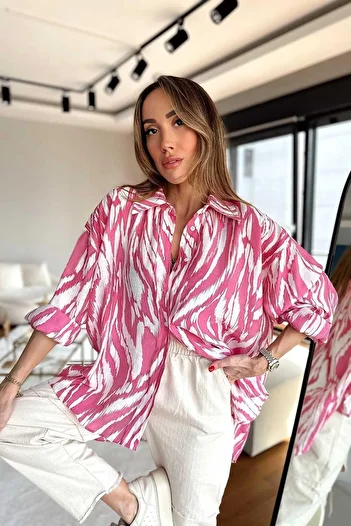 Laluvia Růžová dámská košile oversize se vzorem z viskózové látky