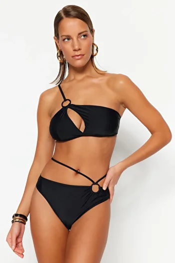 Trendyol Collection Normal Leg Bikini Bottom with Black Accessories TBESS23BA00129