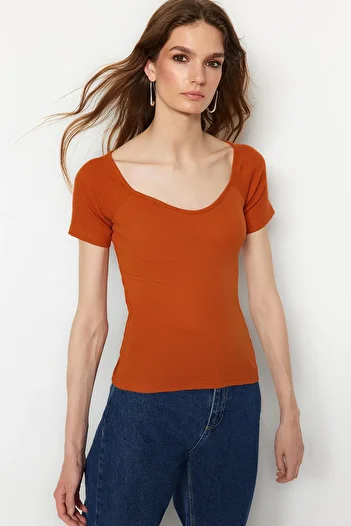 Trendyol Collection Βαμβακερή πλεκτή μπλούζα με κανέλα TWOSS21BZ0579