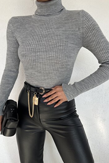 LE CARAMBOLE Women's Gray Turtleneck Knitwear Sweater