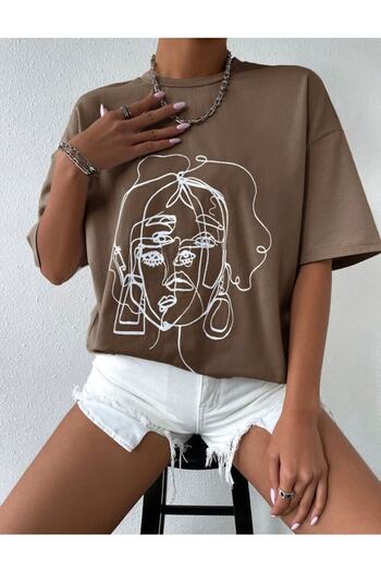 AFROGİYİM Women's Brown Figure Printed Oversize T-shirt