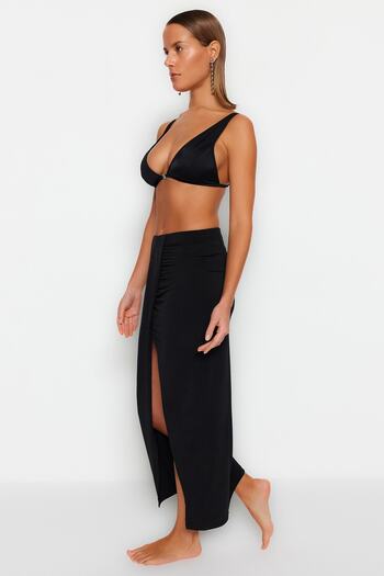 Trendyol Collection Schwarzer, körperbetonter, gestrickter Maxi-Strandrock mit Schlitz TBESS23ET00021
