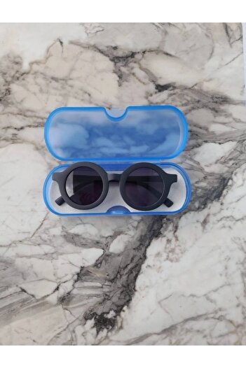 STAOOM UV 400 Protected Children's Glasses and Box