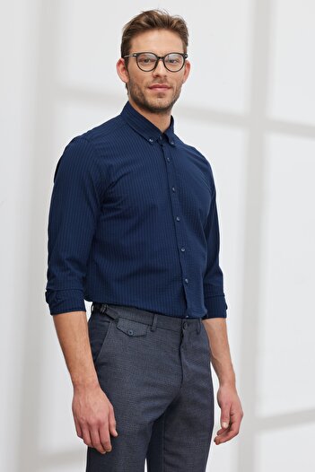 ALTINYILDIZ CLASSICS Men's Navy Blue Slim Fit Narrow Cut Button Collar 100% Cotton Shirt