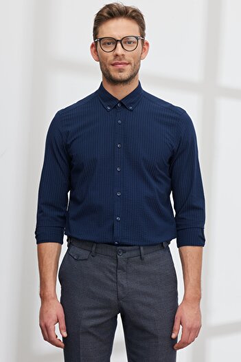 ALTINYILDIZ CLASSICS Men's Navy Blue Slim Fit Narrow Cut Button Collar 100% Cotton Shirt