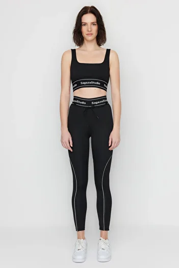 Trendyol Collection Sagaza Studio – Schwarze, erholsame Sport-Leggings mit Kordelpaspeln und Push-Up-Detail