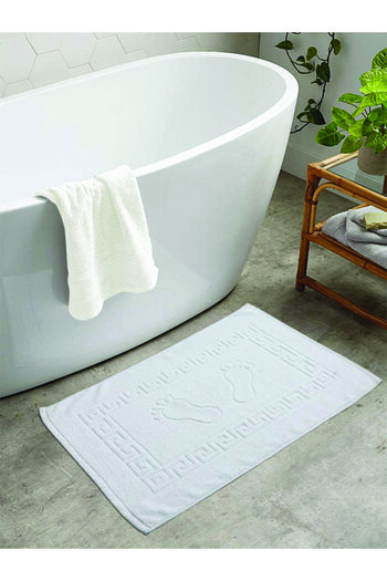 Mrs.Gugar 50x70 Foot Towel - Comfortable Cut