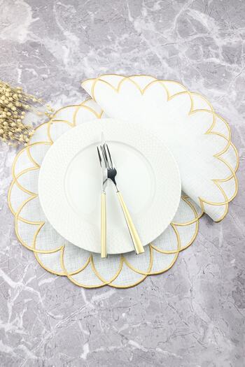 WEARE2 Gold Colored Modern Embroidered Round 2-Piece Placemat