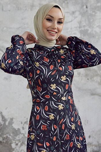 InStyle Seba Flower Pattern Pleated Satin Dress - Black