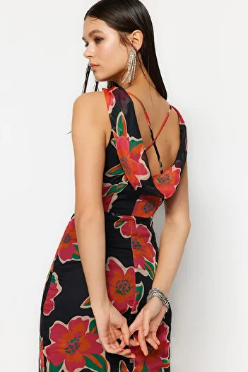Trendyol Collection Többszínű bélelt sifon virágmintás hosszú estélyi ruha TPRSS23AE00214