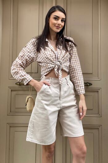 Trend Alaçatı Stili Női bézs magas derekú, széles szárú Bermuda farmer rövidnadrág ALC-X8174