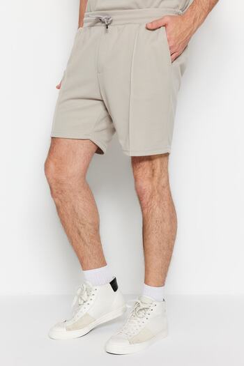Trendyol Collection Středně dlouhé šortky Pique s texturou gumou do pasu – Stone, TMNSS23SR00042