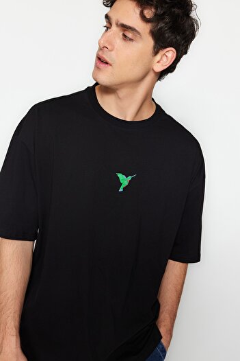 Trendyol Collection Μπλουζάκι από βαμβακερό μπλουζάκι Bird-Animal Embroidered Black Oversize - TMNSS23TS00244