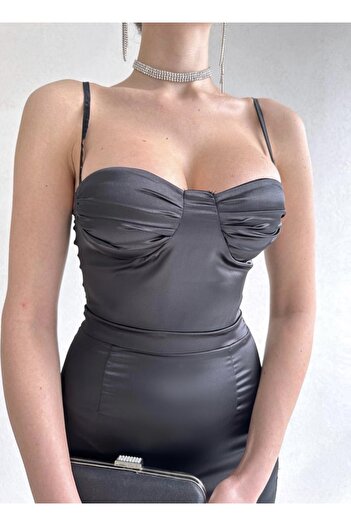 Afiş Butik Siyah Yırtmaç Detaylı Saten Elbise