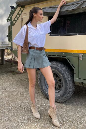 Trend Alaçatı Stili Women's Green Waist Belted Pleated Gabardine Shorts Skirt ALC-X9996