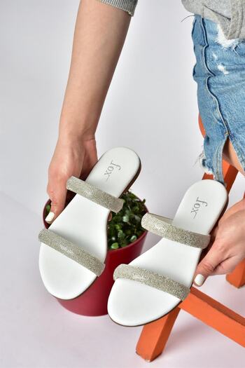 Fox Shoes M272003509 White Stone Detailed Women's Slippers