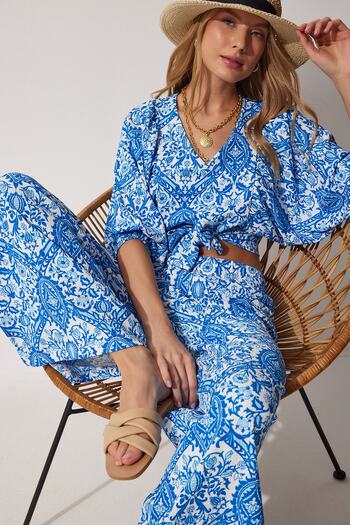 Happiness İstanbul Blaue gemusterte Bluse und weite Hose für Damen MC00161