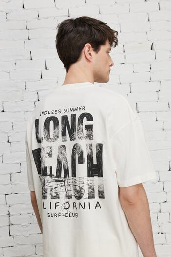 AC&Co / Altınyıldız Classics Men's Ecru Oversize Loose Cut Crew Neck 100% Cotton Printed T-Shirt