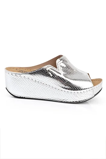 Capone Outfitters Anatomical Soft Comfortable Sole Wedge Heeled Mother Slippers